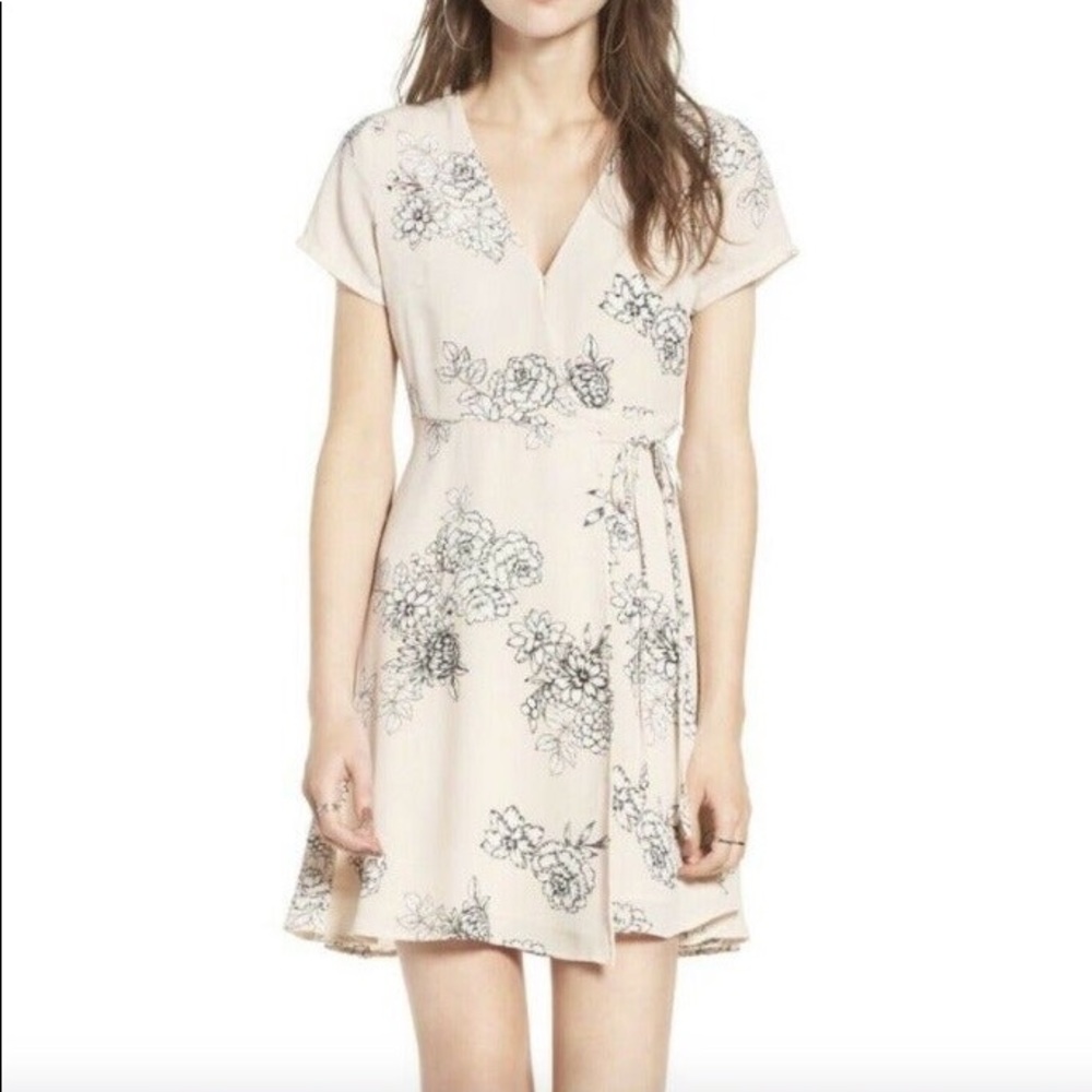 Lush blush floral wrap mini dress size M